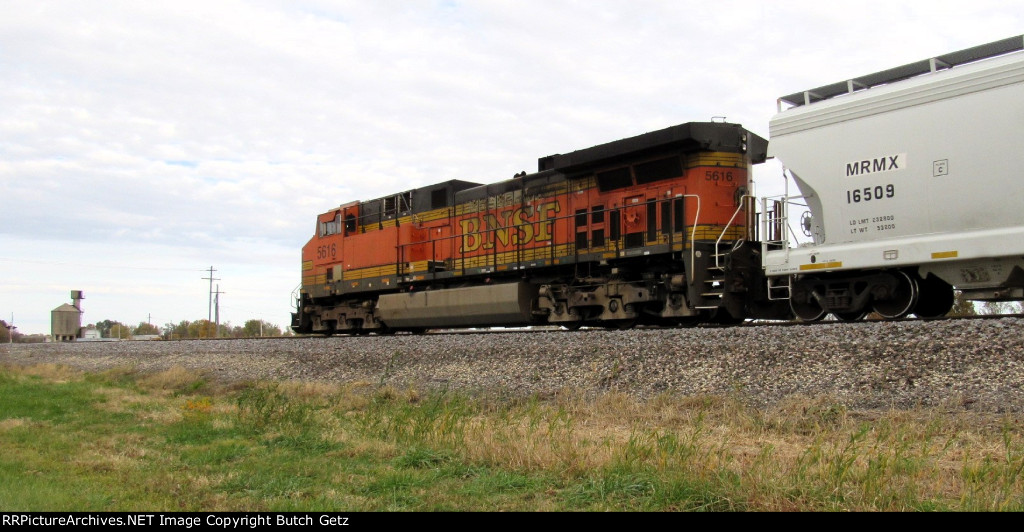 BNSF 5616